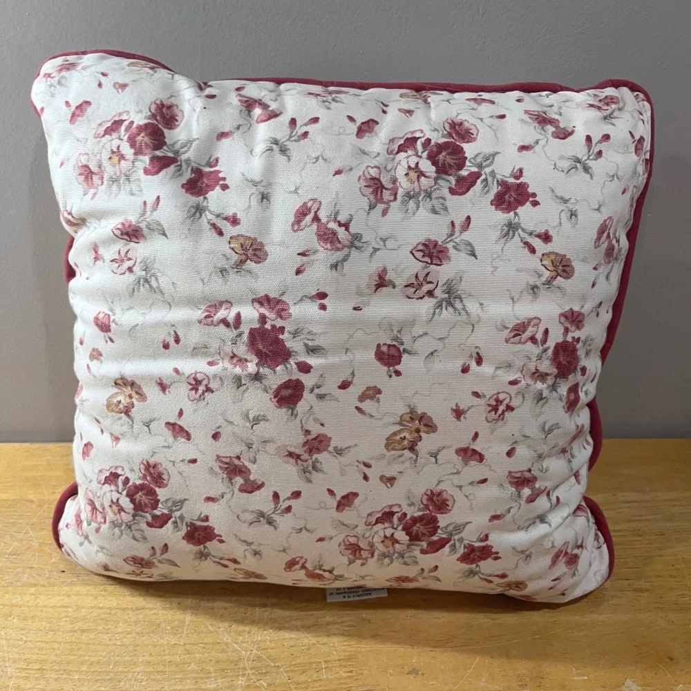 Vtg Waverly Norfolk Rose Floral Accent Pillow 16x16 Burgundy Piped Trim Square